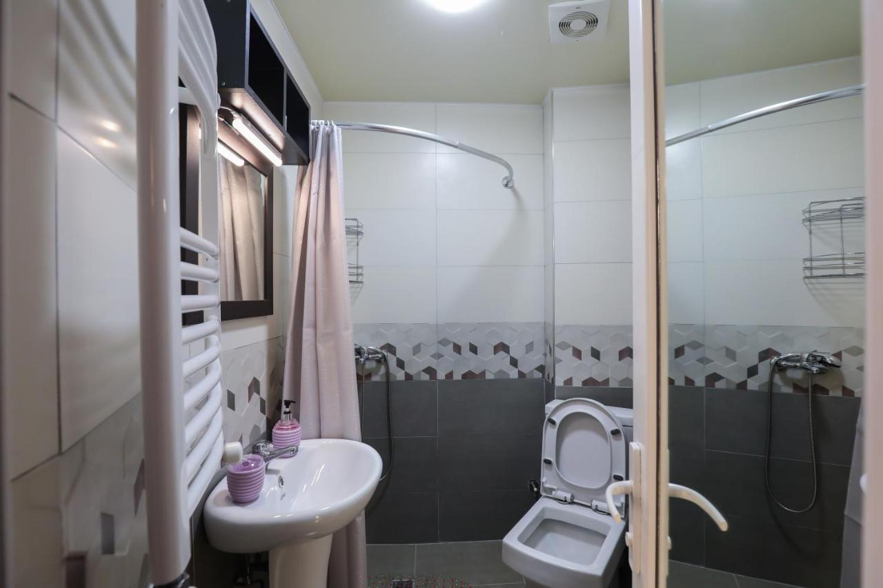 Hotel Sagu Кутаиси Екстериор снимка